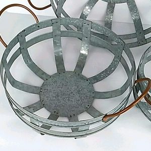 Galvanized Nesting Baskets, Set of 2.